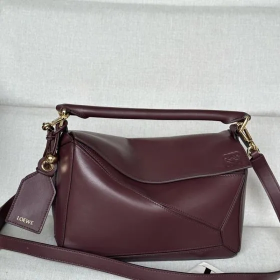 Loewe 25x18x10cm shoulder bag AAA Quality Replica