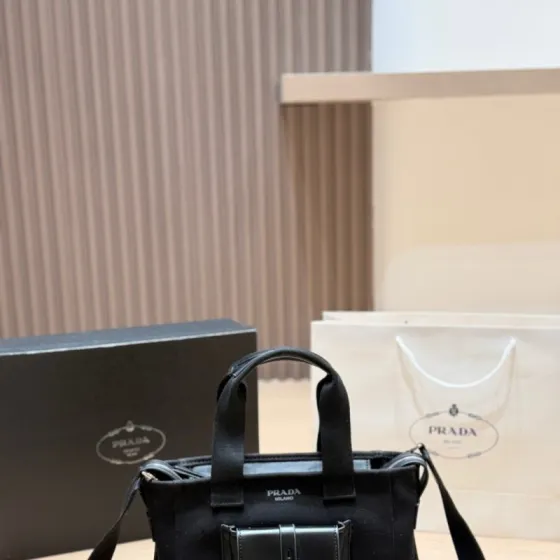 Prada Black 25x18x10cm shoulder bag Premium Replica
