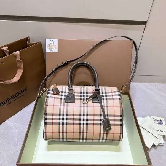 Burberry Brown shoulder bag 1 1 Replica