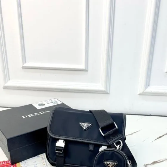 Prada Black 25x18x10cm shoulder bag Premium Replica