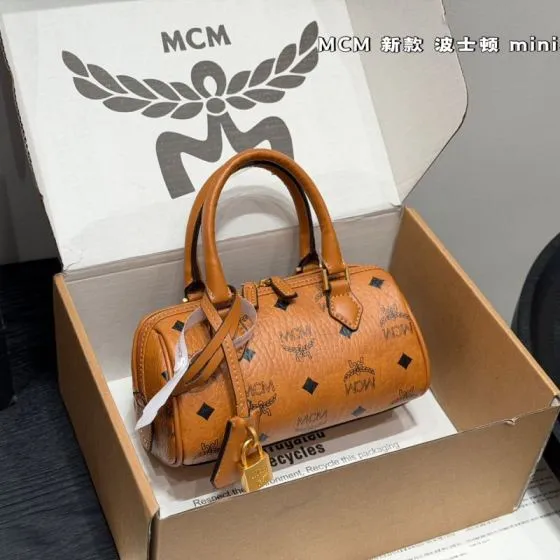 MCM Visetos 18x12cm shoulder bag 1 1 Replica