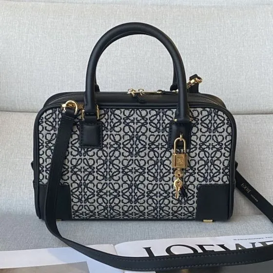 Loewe Black 25x18x10cm shoulder bag 1 1 Replica