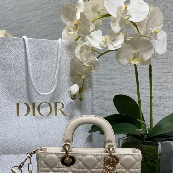Dior Lady Light ivory shoulder 1 1 Replica