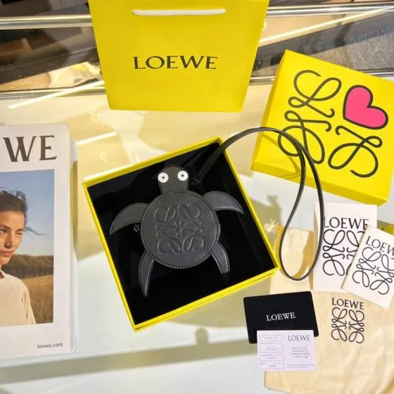Loewe Black 18x12cm shoulder bag AAA Quality Replica