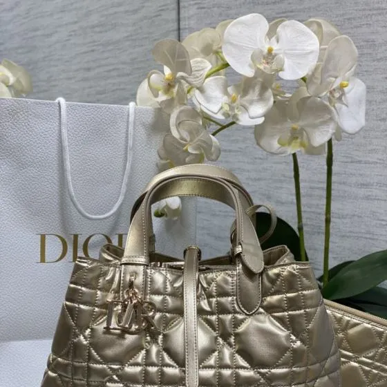 Dior Toujours Gold shoulder 1 1 Replica