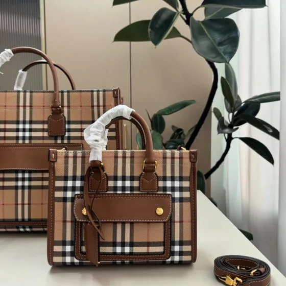 Burberry Vintage Check with Brown Leather Trim 25x19x12cm tote bag Premium Replica