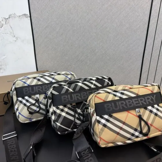 Burberry 25x18x10cm shoulder bag 1 1 Replica
