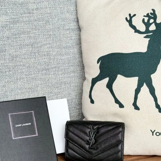 Saint Laurent Monogramme Envelope Wallet Black everyday — Top Quality Replica