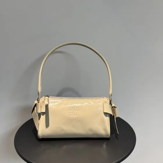Miu Miu Beige 25x18x10cm shoulder bag Premium Replica