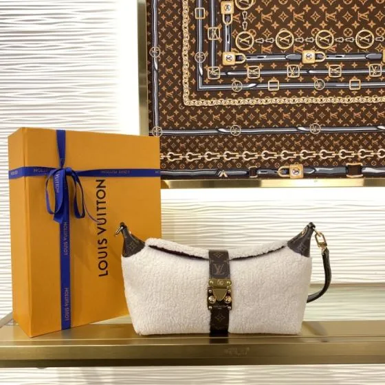 Louis Vuitton M26245 White Monogram crossbody — Premium Replica