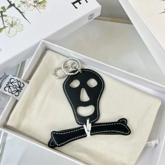 Loewe Skull and Bones keychain Black leather White leather keychain Top Quality Replica
