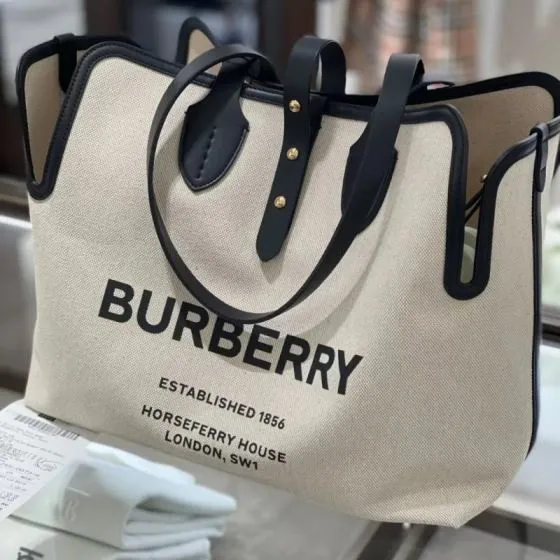 Burberry Black shoulder bag Premium Replica