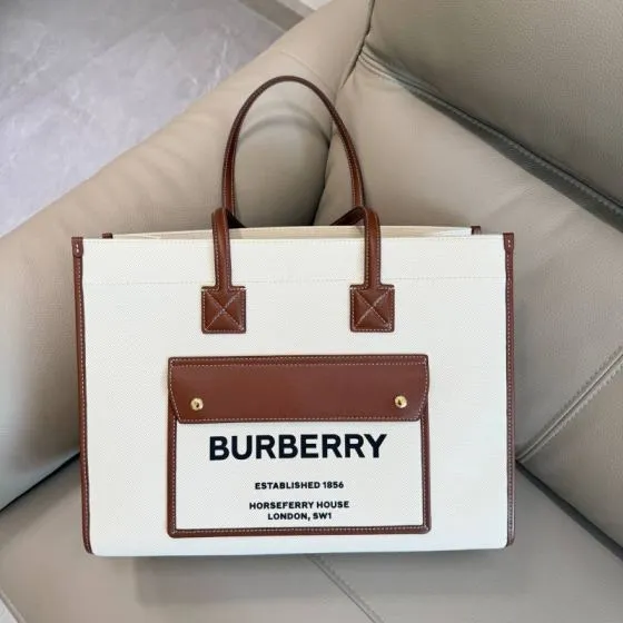 Burberry Brown 30x22x12cm shoulder bag Premium Replica