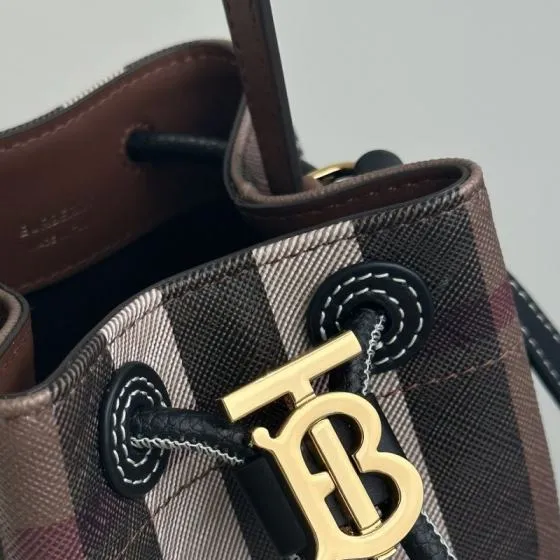 Burberry Brown 18x12cm shoulder bag 1 1 Replica