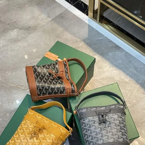 Goyard Grey 18x12cm shoulder bag 1 1 Replica