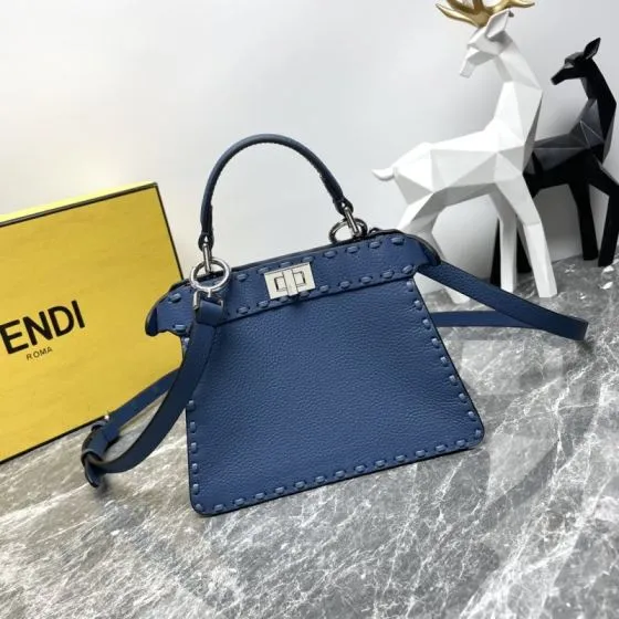 Fendi shoulder bag Top Quality Replica