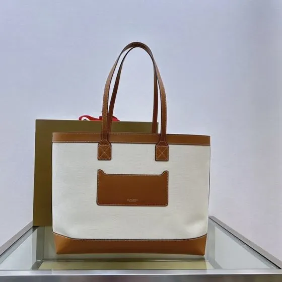 Burberry shoulder bag Premium Replica