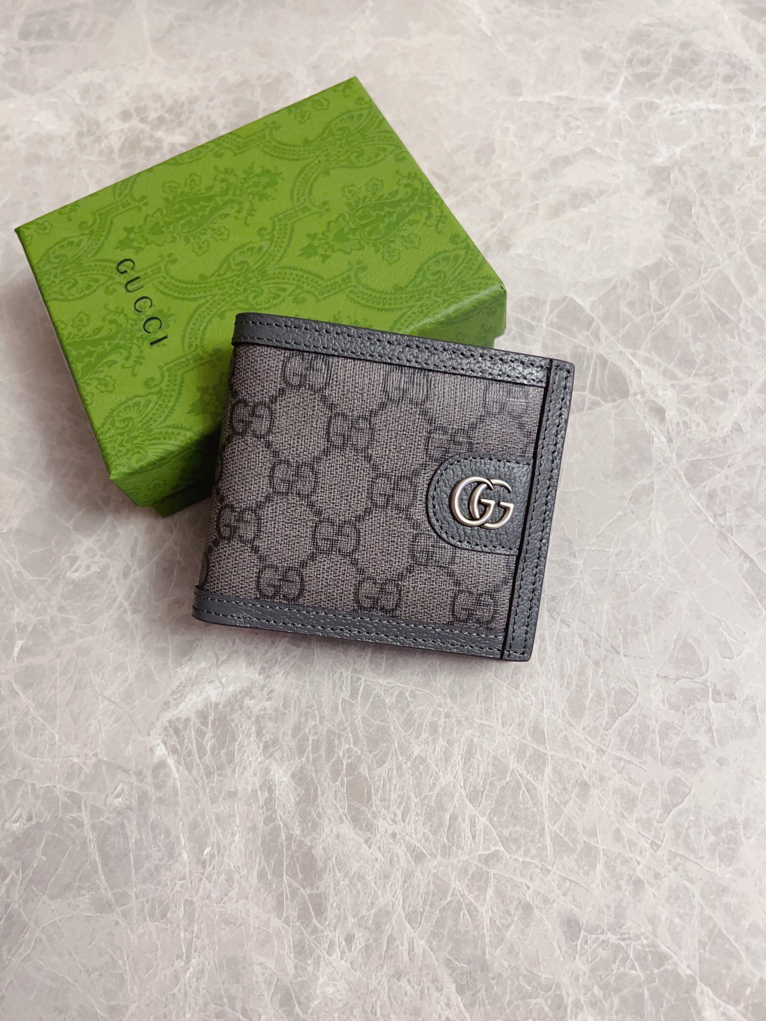 Gucci Ophidia GG Supreme Gray Black everyday
