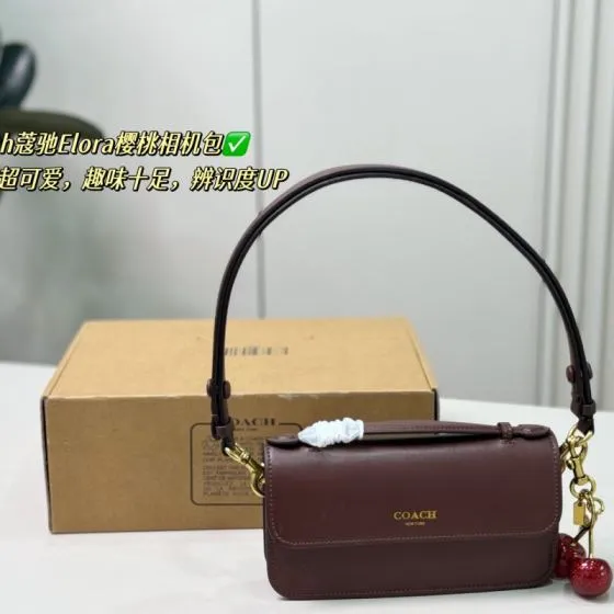 Coach Black shoulder bag 1 1 Replica