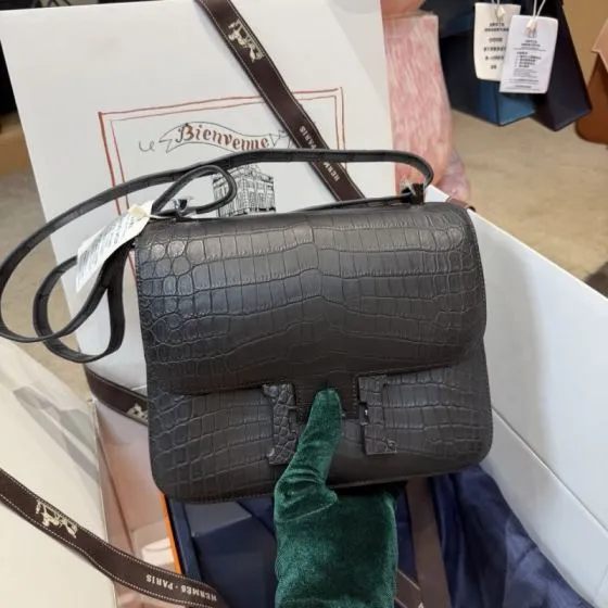 Hermes Dark Brown Crocodile 24cm crossbody — 1:1 Replica