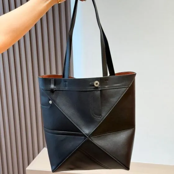 Loewe Black shoulder bag Premium Replica