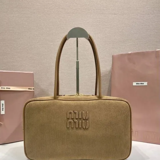 Miu Miu 40x30x16cm shoulder bag 1 1 Replica