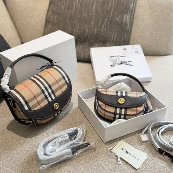 Burberry Brown 25x18x10cm shoulder bag Top Quality Replica
