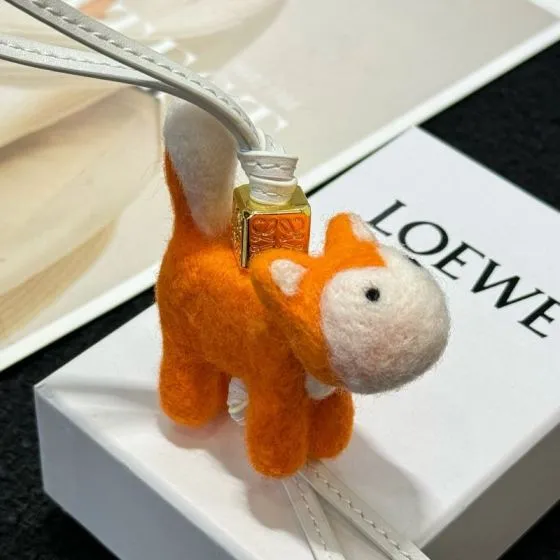 Loewe White shoulder bag Premium Replica
