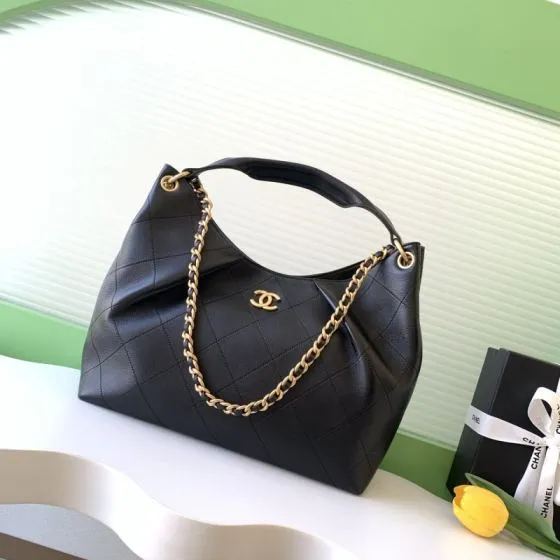 Chanel Black shoulder AAA Quality Replica