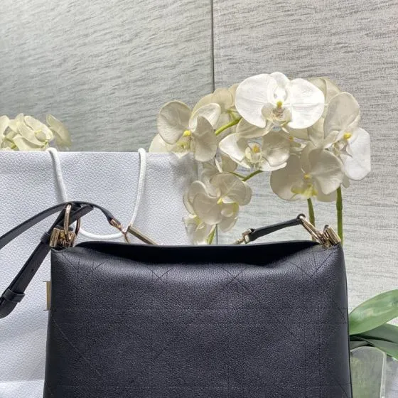 Dior Black Medium shoulder — AAA Quality Replica