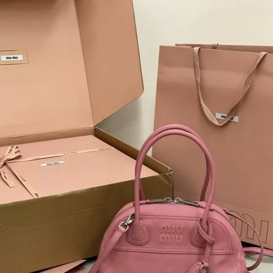 Miu Miu Pink 18x12cm shoulder bag AAA Quality Replica