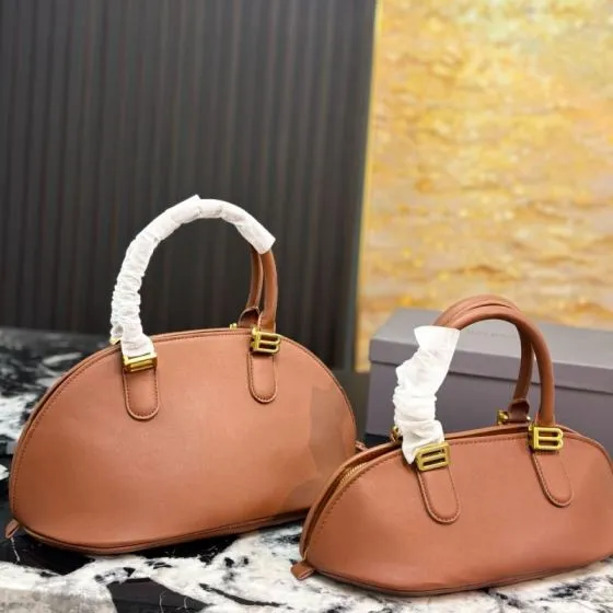 Balenciaga Brown 40x30x16cm shoulder bag Top Quality Replica