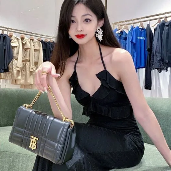 Burberry Black 25x18x10cm shoulder bag 1 1 Replica