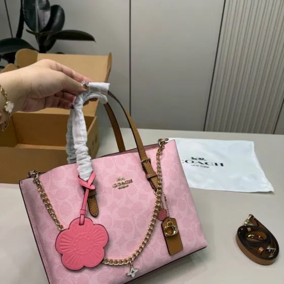 Coach Brown shoulder bag 1 1 Replica