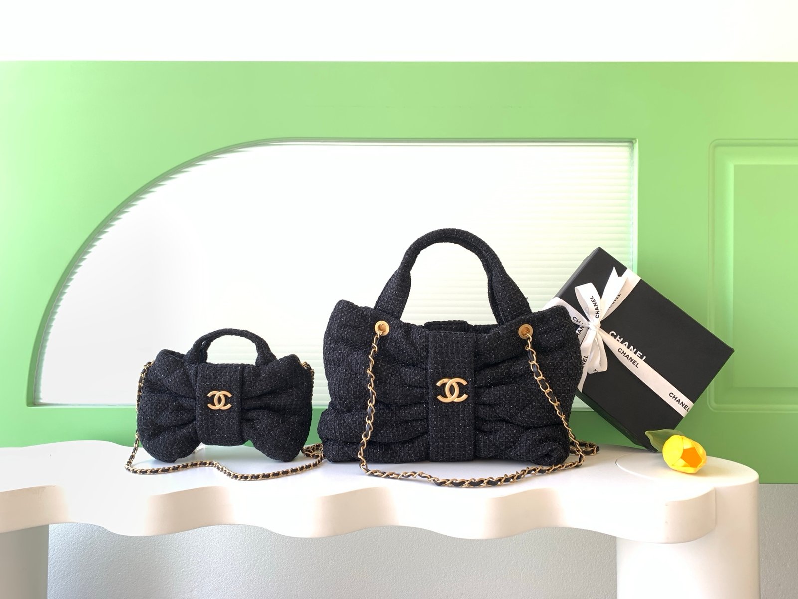 Chanel Black tweed shoulder everyday