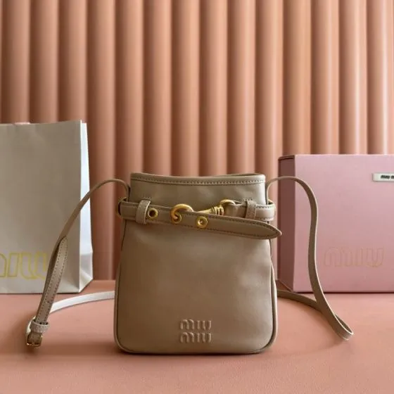 Miu Miu Beige 25x18x10cm shoulder bag Top Quality Replica