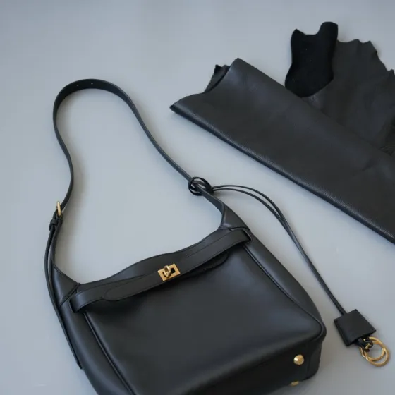Balenciaga Black 25x18x10cm shoulder bag Premium Replica