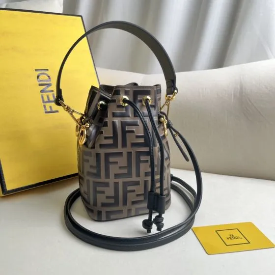 Fendi shoulder bag Top Quality Replica