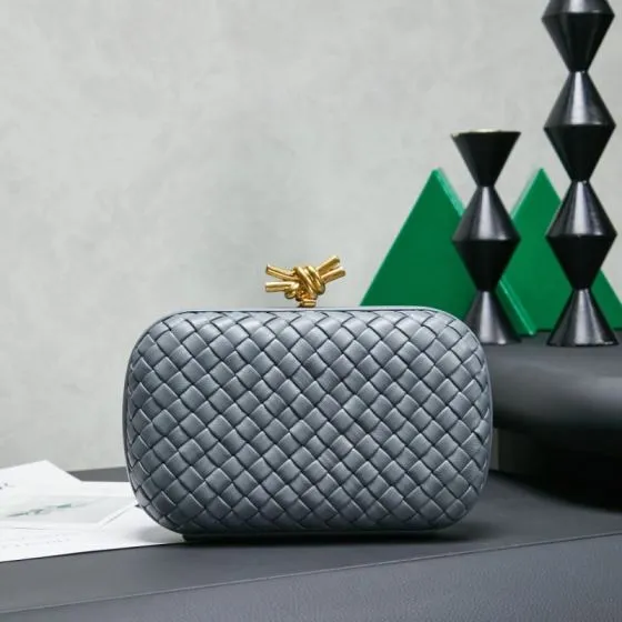 Bottega Veneta Knot Grey Intrecciato Leather 20x12cm clutch 1 1 Replica
