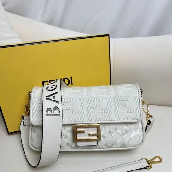 Fendi shoulder bag 1 1 Replica