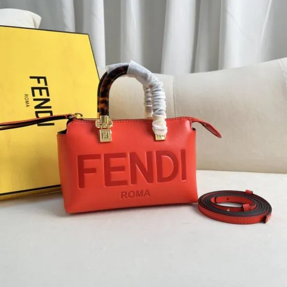 Fendi shoulder bag Top Quality Replica