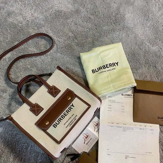 Burberry Freya Natural Canvas Brown Leather tote bag 1 1 Replica