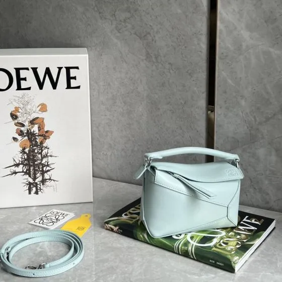Loewe Blue 18x12cm shoulder bag AAA Quality Replica