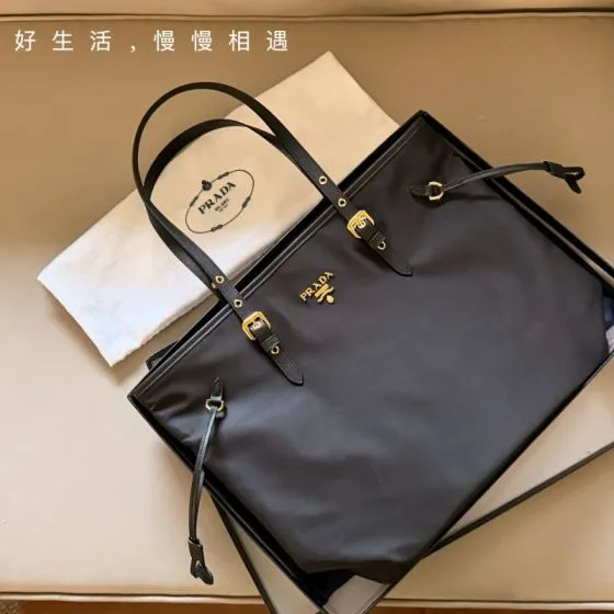 Prada Black 40x30x16cm shoulder bag Top Quality Replica
