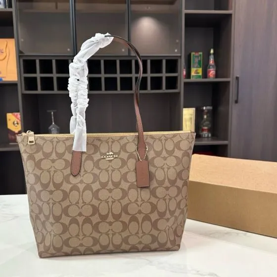 Coach Monogram shoulder bag Premium Replica