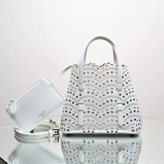 Burberry White 25x18x10cm shoulder bag AAA Quality Replica
