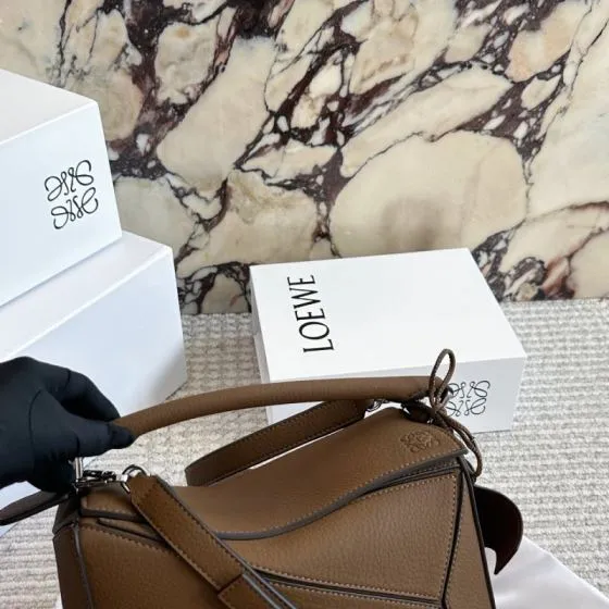 Loewe Brown 25x18x10cm shoulder bag Premium Replica