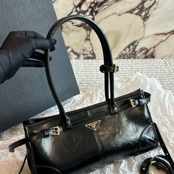 Prada Black 25x18x10cm shoulder bag Top Quality Replica