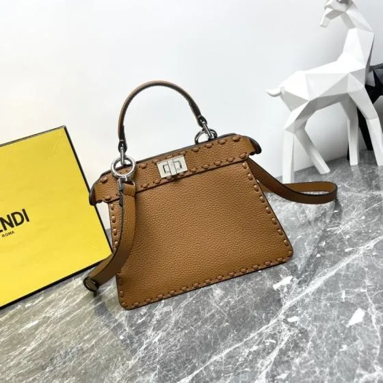 Fendi shoulder bag Top Quality Replica