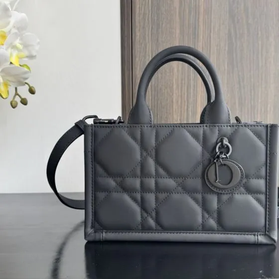 Dior Lady Black mini crossbody 1 1 Replica